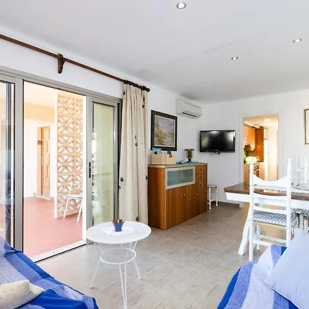 Vesses Apartment *